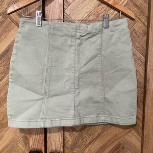 Lira Green Mini Pencil Skirt Casual